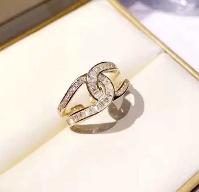 [새상품] 화려한 다이아 큐빅 반지 #써지컬#은침#도금#14k#18k